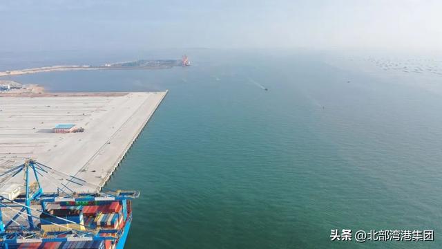 FB体育 FB体育平台具备20万吨级船舶靠泊能力丨自动化码头疏浚工程验收(图1)