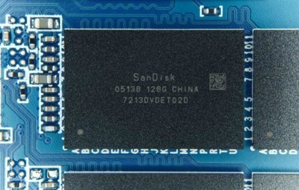 SSDFB体育 FB体育平台比机械硬盘便宜了？可不能随便买(图2)