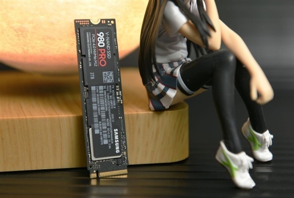 SSDFB体育 FB体育平台比机械硬盘便宜了？可不能随便买(图1)