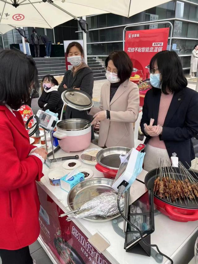 FB体育 FB体育平台丝绸、陶瓷、新能源车……“淄博制造顶呱呱” 11个国家客商齐聚淄博洽谈合作(图11)