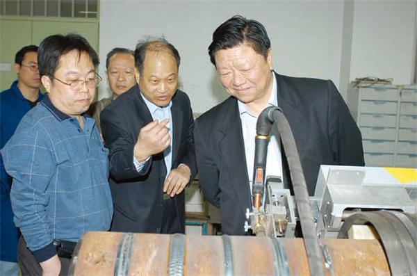 瞄准“卡脖子”难题北京一高校亮相央视推动“中FB体育 FB体育平台国智造”走出国门！(图3)