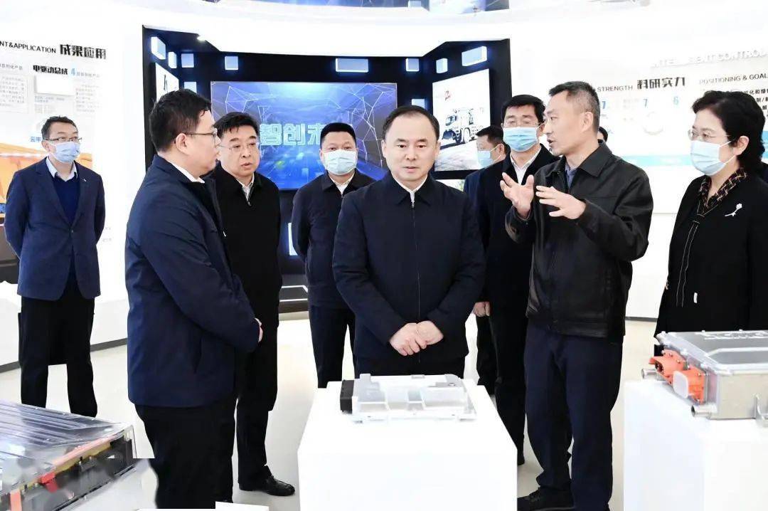 宋乐伟专题调研工程机械产业发展及科技创新能力提升工作：推动工程机械产业加快迈向中高端 着力打造自主可控世界级集群FB体育 FB体育平台(图2)