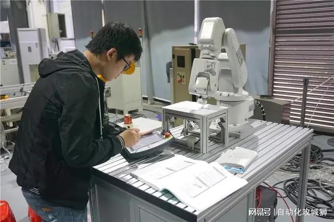 FB体育 FB体育平台一位资深从业者：自动化行业各岗位的职责和优缺点(图1)