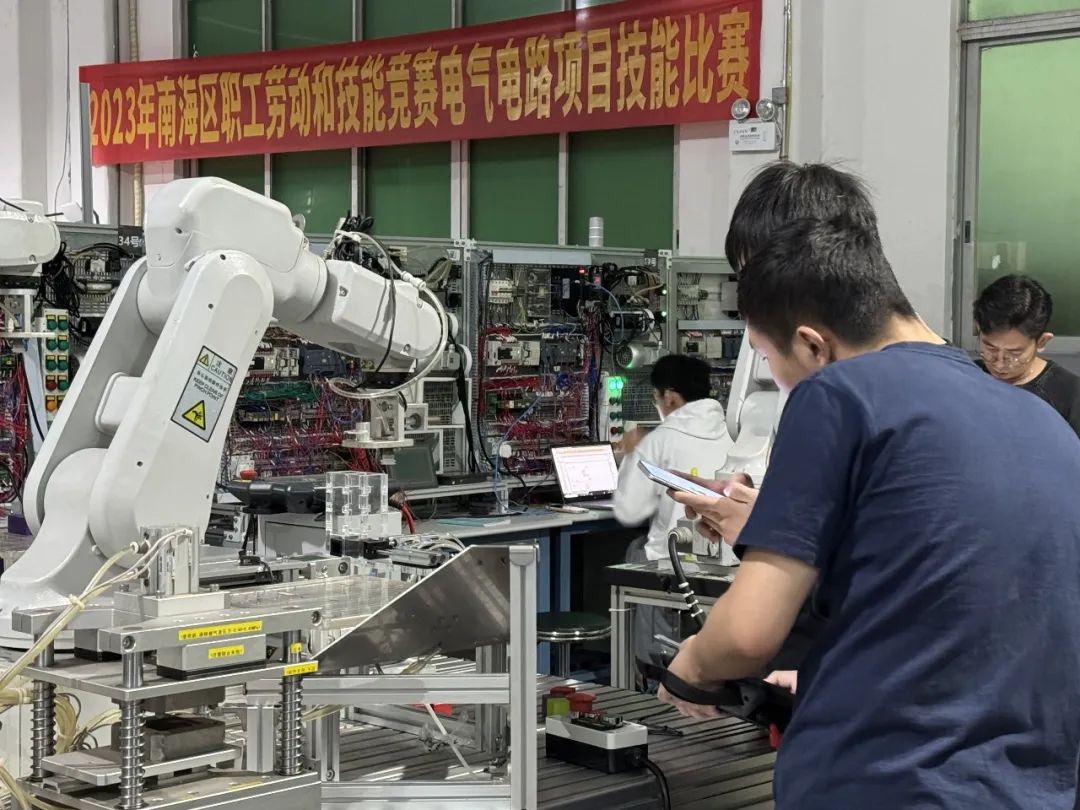 FB体育 FB体育平台自动化学员自述：四次转行的我才发现还是工程师最香！(图3)