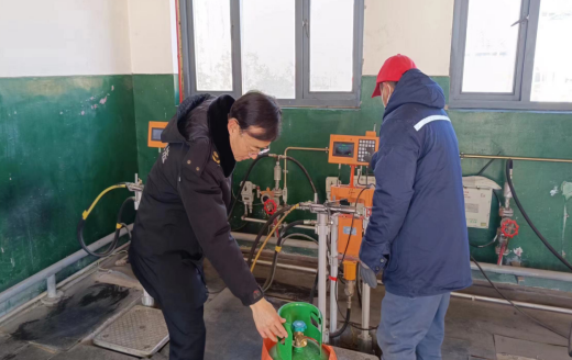 FB体育 FB体育平台青海省西宁市市场监管局开展特种设备安全监督检查(图1)