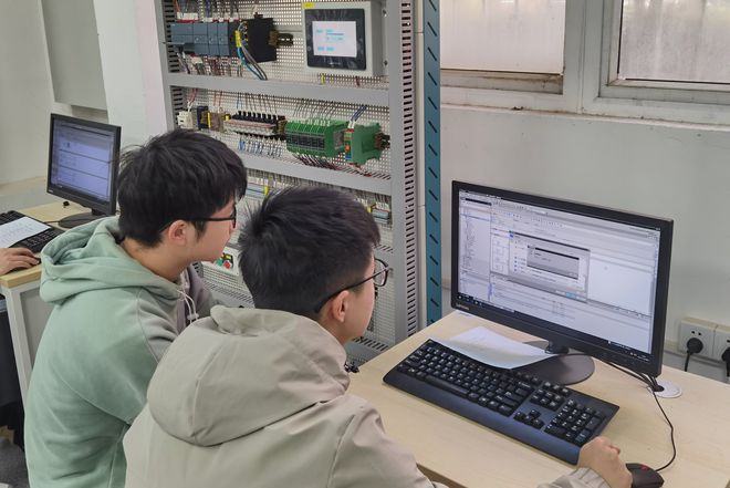 FB体育 FB体育平台工科中7大“最热门”的专业就业竞争力很强找工作比较容易(图3)