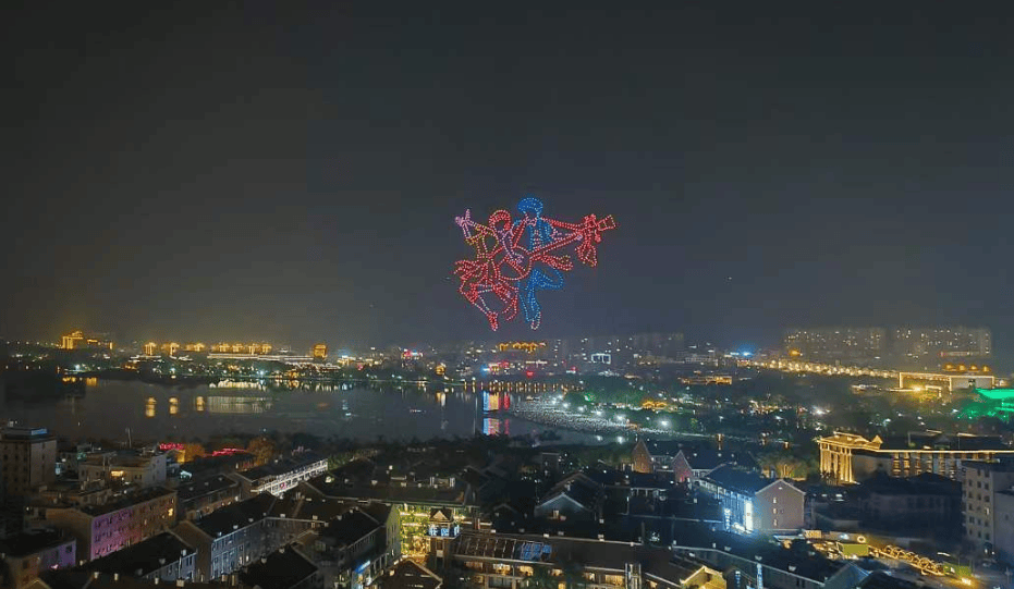 FB体育 FB体育平台千架无人机点亮弥勒夜空！万人围观(图14)