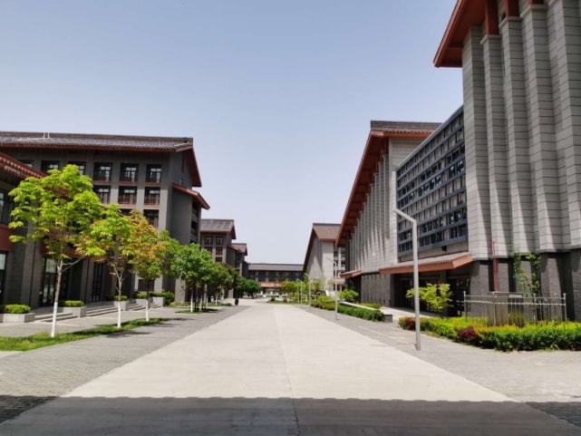 FB体育 FB体育平台西安建筑科技大学王牌专业它飞入繁空、潜至深海(图2)