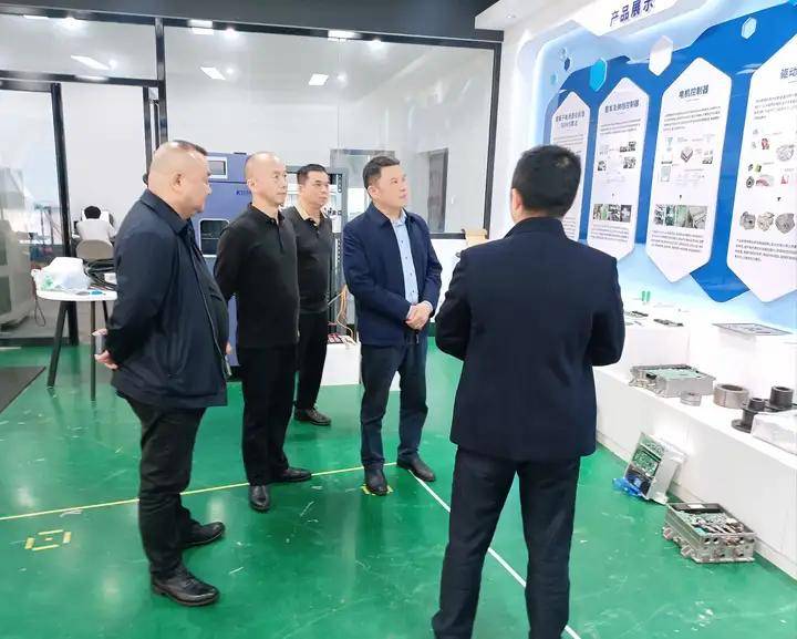 长沙市湘潭商会在湖南工程学院机械工程学院调FB体育 FB体育平台研(图5)