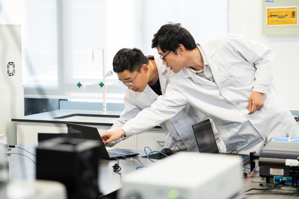 FB体育 FB体育平台新时代中国调研行之长三角篇｜锚定“1到100”这所研究院探路科技创新带动产业创新(图2)