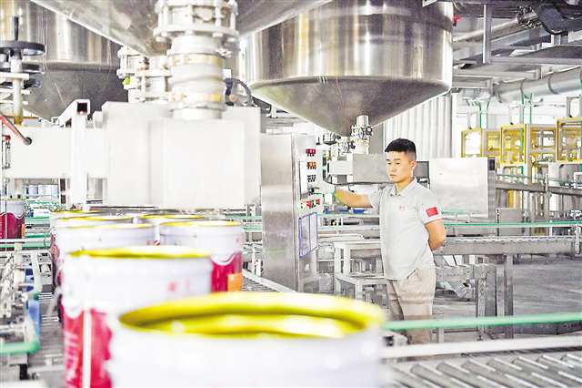 FB体育 FB体育平台新质生产力不断培育 新能源汽车持续大卖(图2)