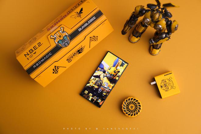 红魔9 Pro+大黄蜂限量典藏版上手这变形金刚元素太满了FB体育 FB体育平台(图3)