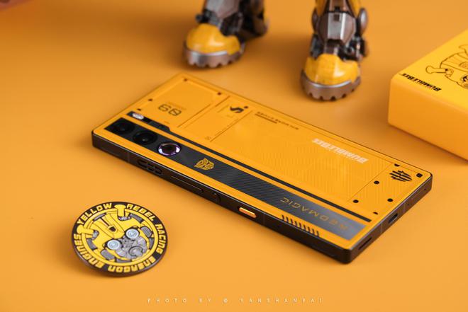 红魔9 Pro+大黄蜂限量典藏版上手这变形金刚元素太满了FB体育 FB体育平台(图6)